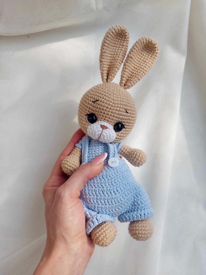 CROCHET PATTERN: Adorable Crochet Bunny