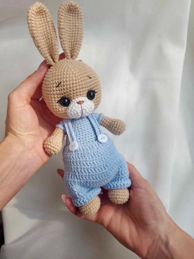 CROCHET PATTERN: Adorable Crochet Bunny