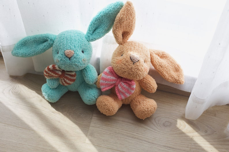 Pecky Bunny Knitting Pattern