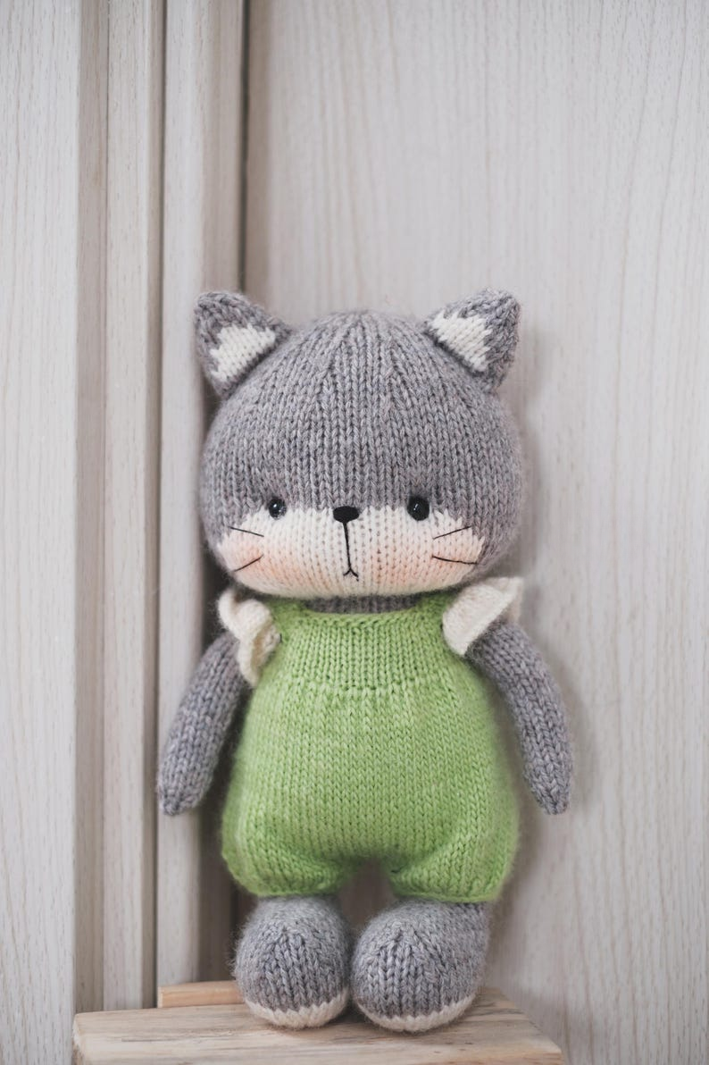 Sunny Cat Knitting Pattern