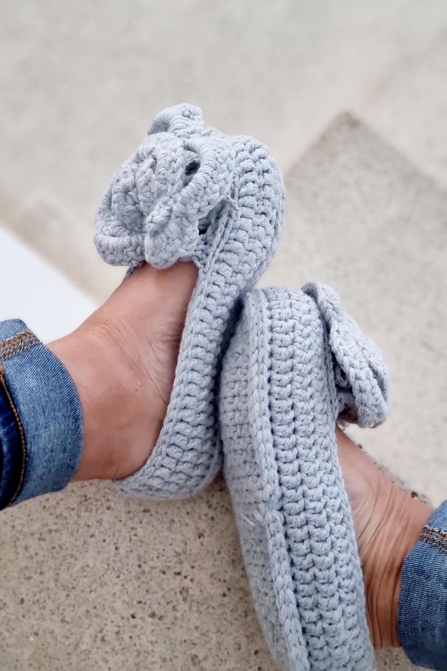 slippers for every size, easy crochet pattern