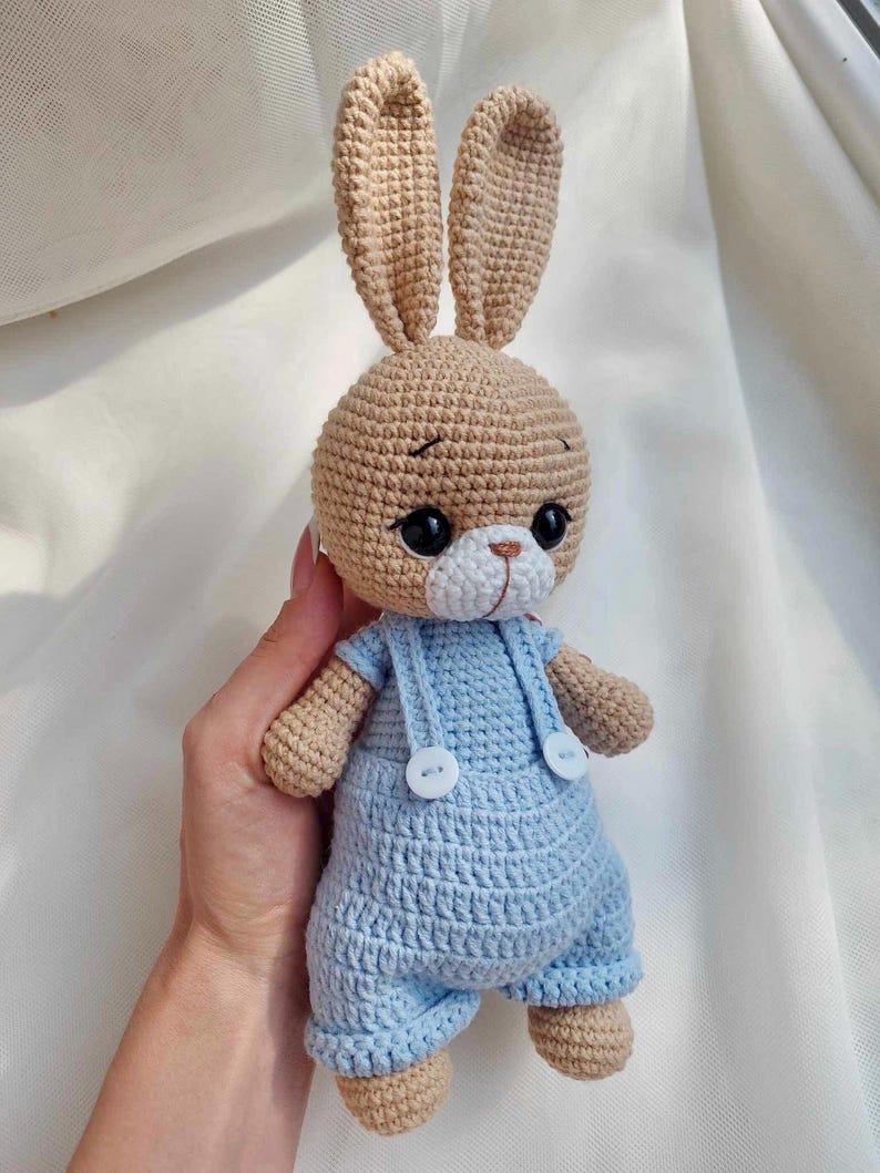 CROCHET PATTERN: Adorable Crochet Bunny